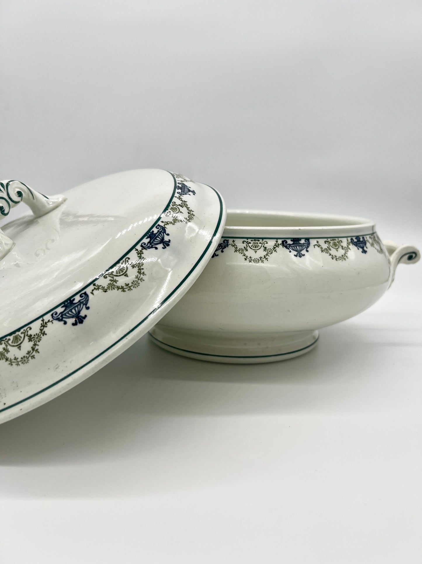 French Antique Soupière by Saint Amand et Hamage