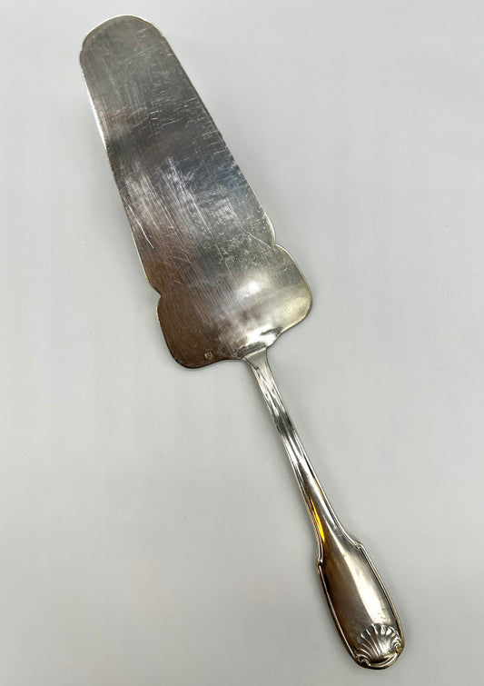 Shell Pattern Cake Server